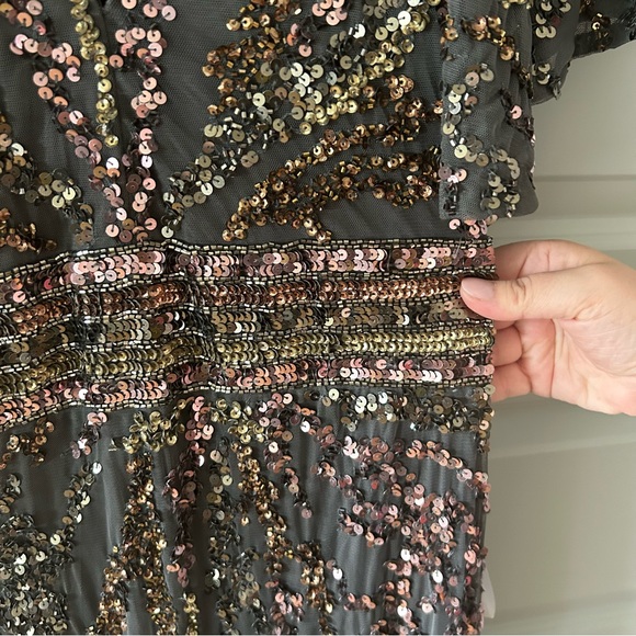 NWT Mac Duggal Cape Sleeve Embellished Gown 5439 - Picture 4 of 9